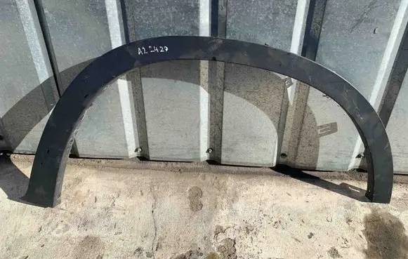 Front arch trim