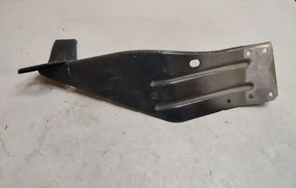 Ford F150 Fender mounting bracket FL346N813AF