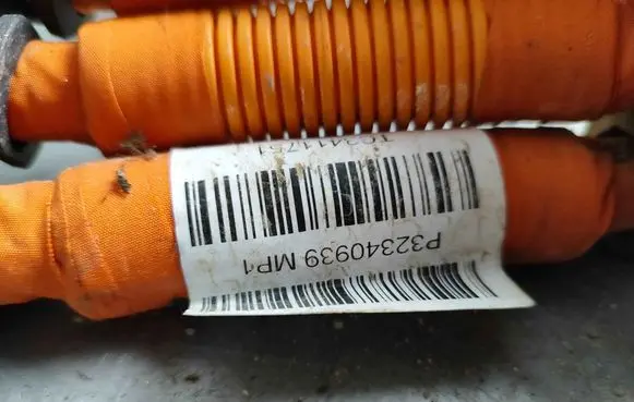 Voltage converter inverter