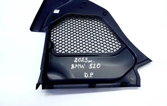 BMW 5 G30 G31 G38 Wiper trim 7388716 51717388716