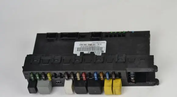 Mercedes-Benz C W203 Fuse module 2035453701 5DK00848643