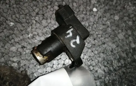 Camshaft position sensor