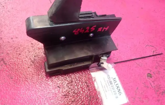 Dacia Sandero Rear door lock