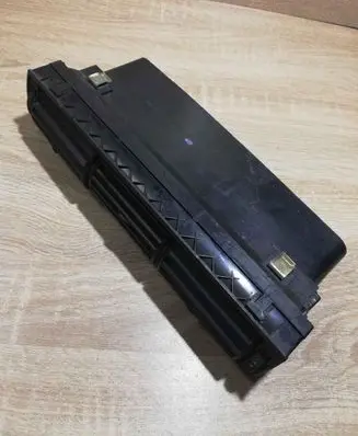 Audi A6 S6 C4 4A Dash center air vent grill 4A1820951