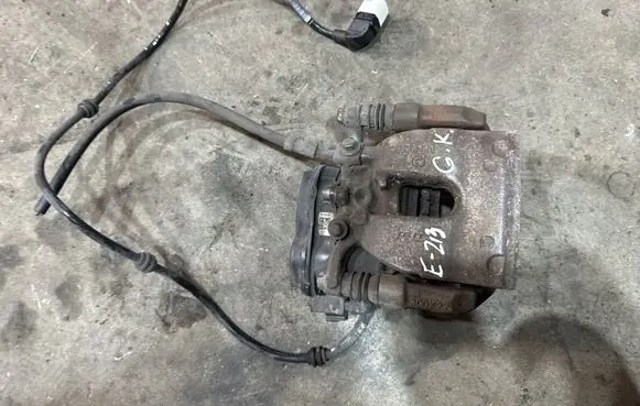 Rear brake caliper