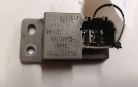Coolant fan relay