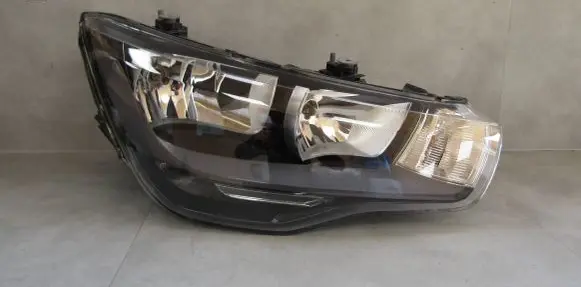 Audi A1 Headlight/headlamp 8X0941004 7000200000 0200445943