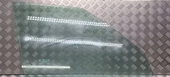 Citroen C4 I Picasso Front door window glass four-door