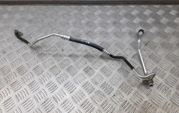 Audi A4 S4 B9 Air conditioning (A/C) pipe/hose 8W1820720F