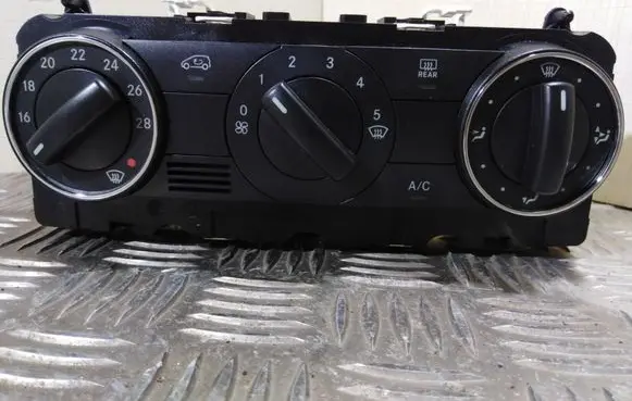 Mercedes-Benz A W169 Climate control unit A1699000900