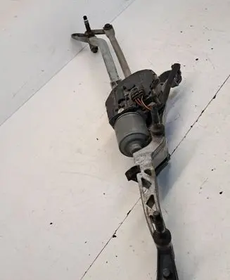 Mercedes-Benz C W204 Front wiper linkage A2048201040