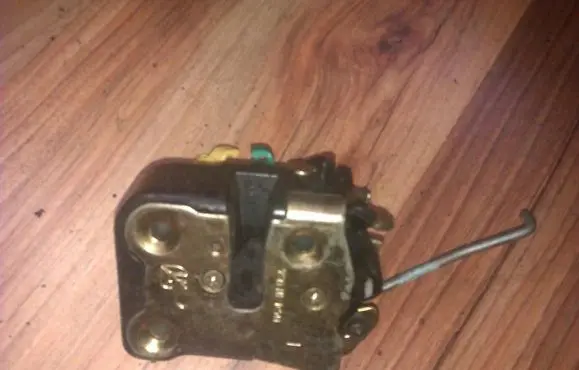Chrysler Neon II Rear door lock