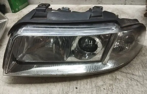 Audi A4 S4 B5 8D Headlight/headlamp