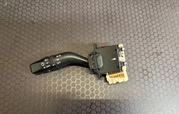 Mazda 6 Indicator stalk 17a089