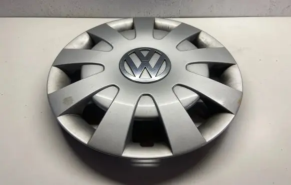 Volkswagen Crafter R16 wheel hub/cap/trim 9064000125 ZGS007Q003