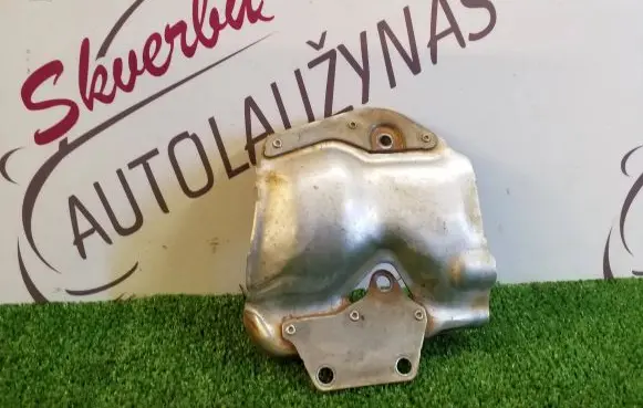 Volkswagen T-Roc Heat shield in engine bay 05E253041F