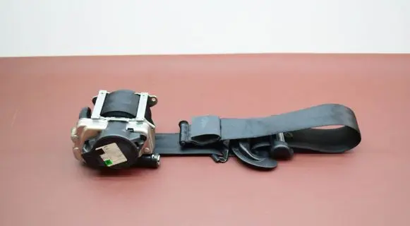 Front seatbelt