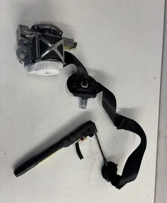 Peugeot 5008 Front seatbelt 34068388E