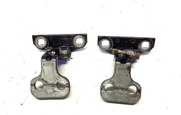 Land Rover Freelander 2 - LR2 Front door hinge set 6H52228A67AG 6H52228A65AE