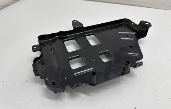 Jaguar E-Pace Intercooler pipe mounting bracket K8D26K767BA