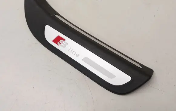 Audi Q5 SQ5 Rear sill trim cover 8R0853376G