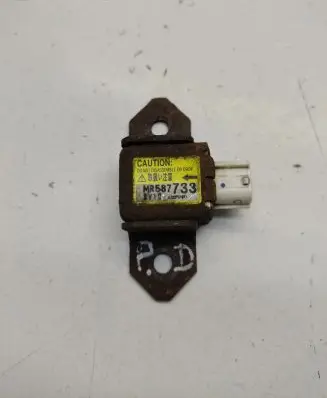 Mitsubishi Outlander Airbag deployment crash/impact sensor WR587733