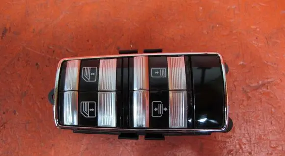 Mercedes-Benz S W221 Electric window control switch A2218214551
