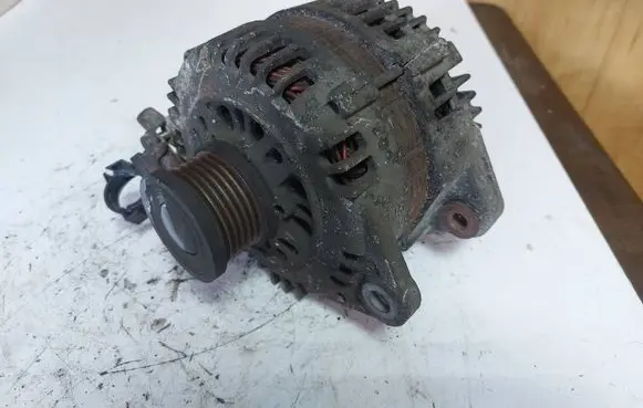 Nissan Primera Generator/alternator 23100AU420 2VY10A R1110717