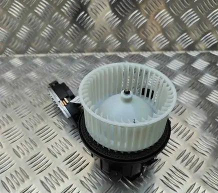 Volkswagen Multivan T6 Heater fan/blower 2Q0907521 7T0819021