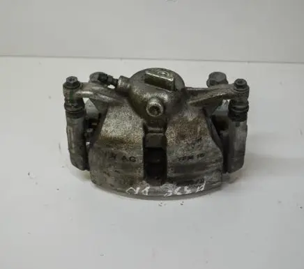 Volkswagen Jetta VII Front brake caliper 5QM106J