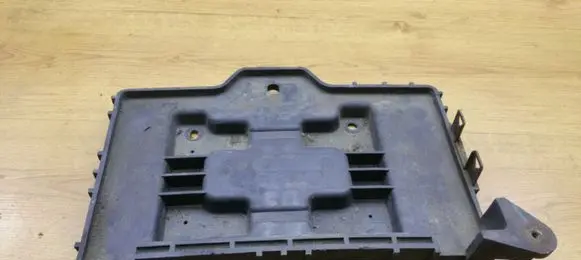 Hyundai Santa Fe Battery tray 371502B100