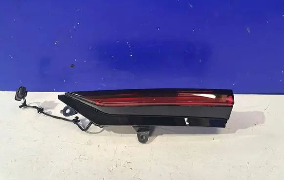 Polestar 2 Tailgate rear/tail lights 31698084
