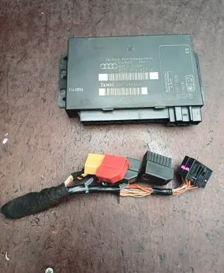 Audi A2 Comfort/convenience module 8Z0959433AC 00002644B4 01280690