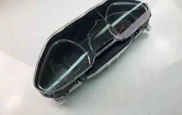 Peugeot 208 Speedometer (instrument cluster) 9801904080