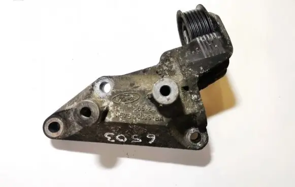 Ford Mondeo Mk III Engine mounting bracket xs7e10039ba