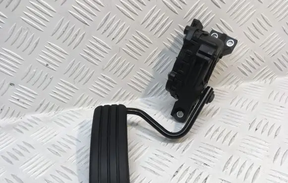 Renault Espace III Accelerator throttle pedal 8200007512
