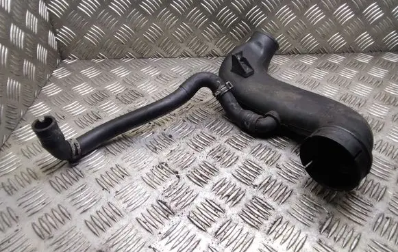 Opel Zafira B Turbo air intake inlet pipe/hose 55352733 329788454