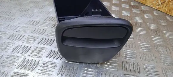 Smart ForTwo III C453 Glove box