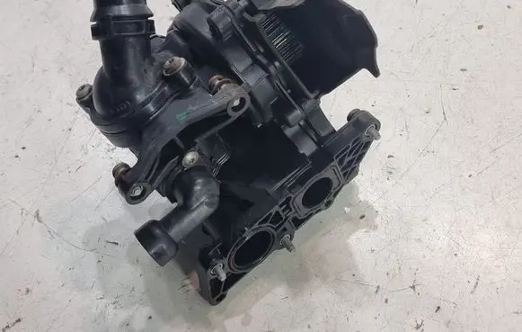 Volkswagen PASSAT B7 USA Water pump 06K121111N