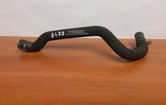 Mercedes-Benz C W205 Engine coolant pipe/hose A2742031382 8470
