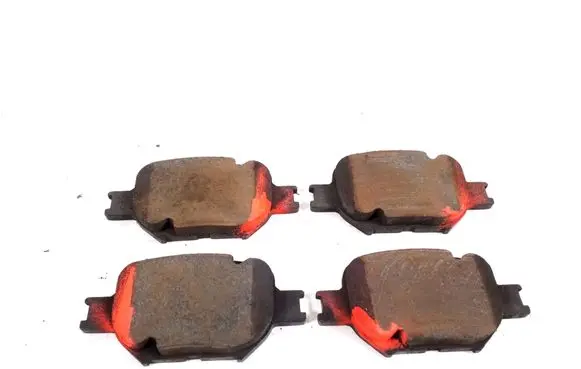 Toyota Corolla Verso E121 Brake pads (front) 04465-2B040