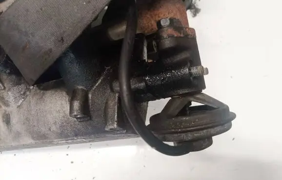 Nissan Primera EGR valve