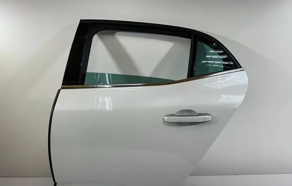 Renault Megane IV Rear door 