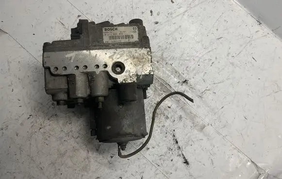 Volkswagen Transporter - Caravelle T4 ABS Pump