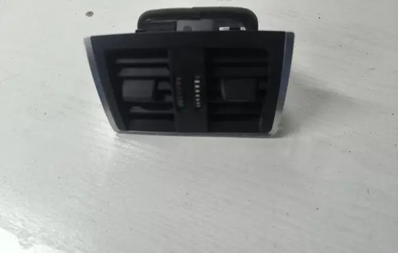 BMW 3 F30 F35 F31 Rear air vent grill 9207330 16828110