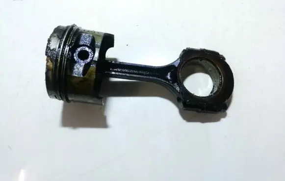Renault Megane I Piston with connecting rod