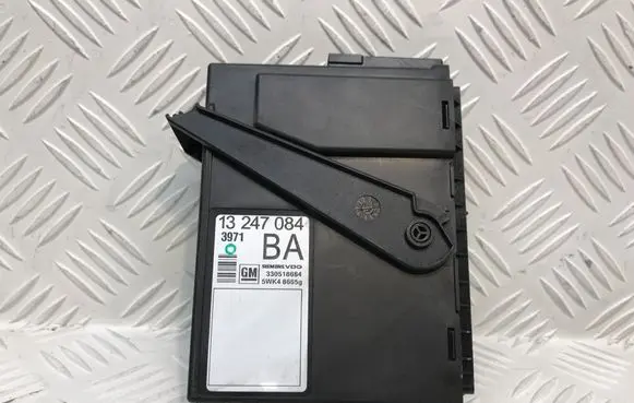 Opel Combo C Comfort/convenience module 13247084