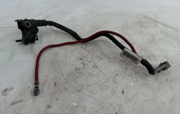 Volkswagen PASSAT B6 Positive cable (battery) 1K0971228L