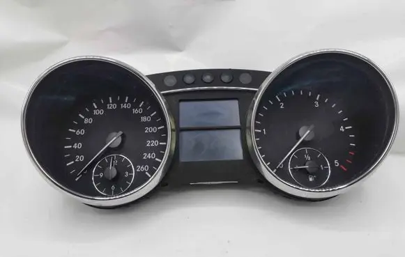 Speedometer (instrument cluster)