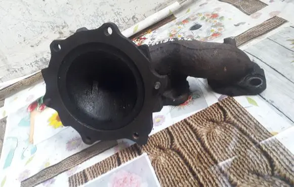 Nissan Quest Exhaust manifold